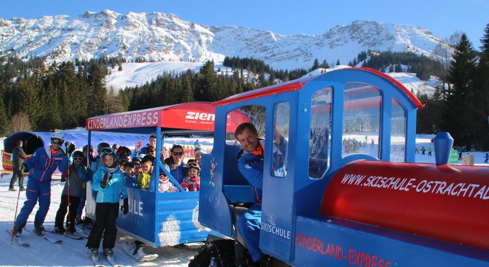 Schneekinderland Oberjoch: Skifahren lernen und Ausflüge für Kinder im Winter